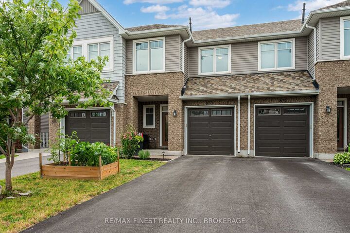 875 Riverview Way — photo 1