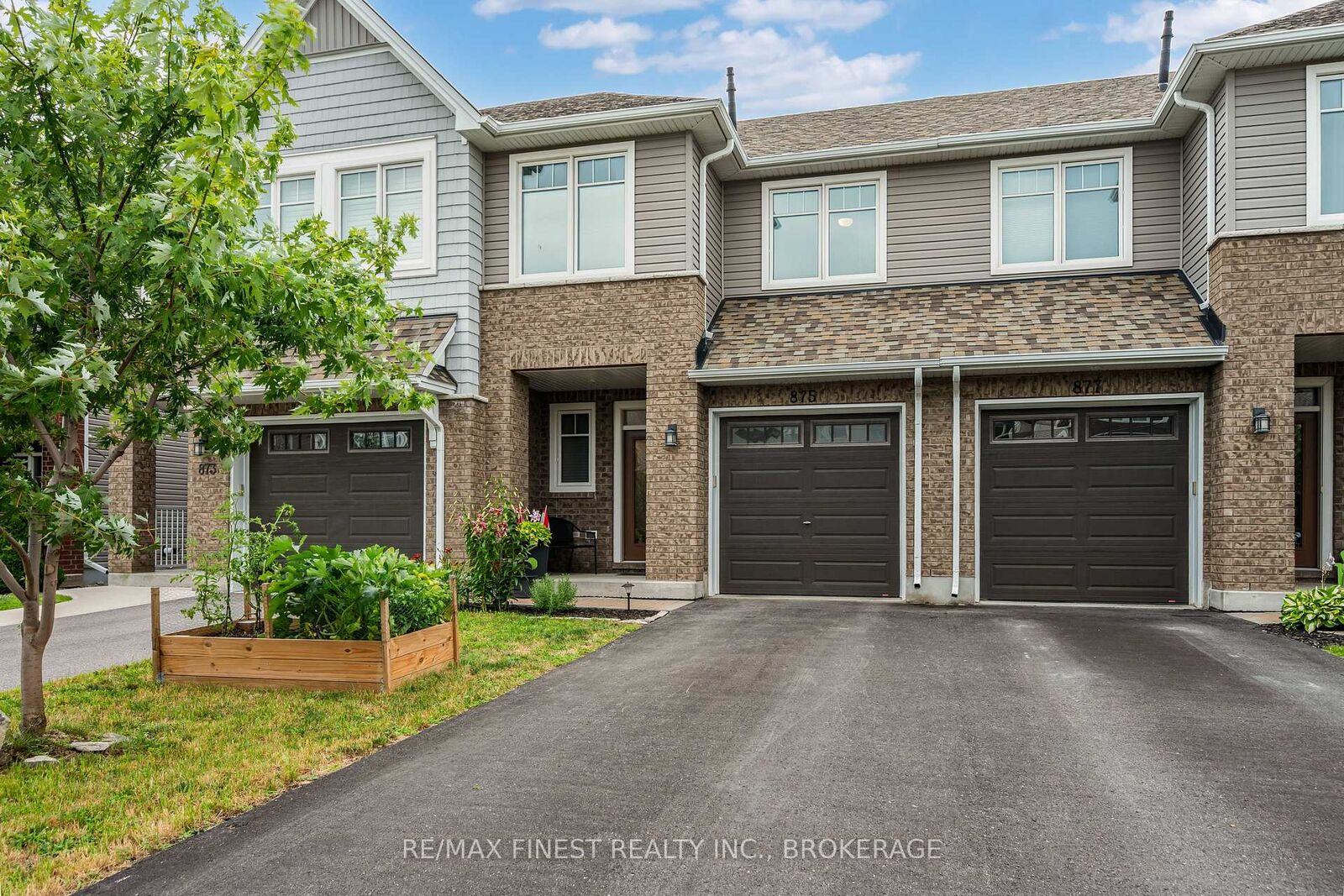 Property Photo:  875 Riverview Way  ON K7K 0J4 