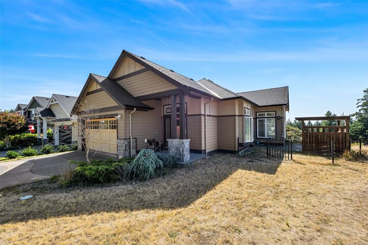 Property Photo: 2423 Echo Valley Dr BC V9B 0S1