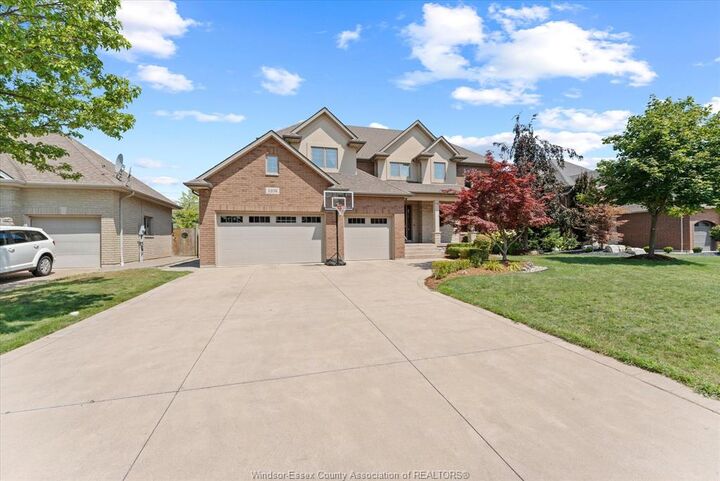 Property Photo: 1108 Regency Crescent ON N8L 0W6