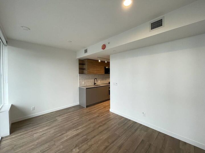 Property Photo:  13428 105 Ave 16xx  BC V3T 4B2 