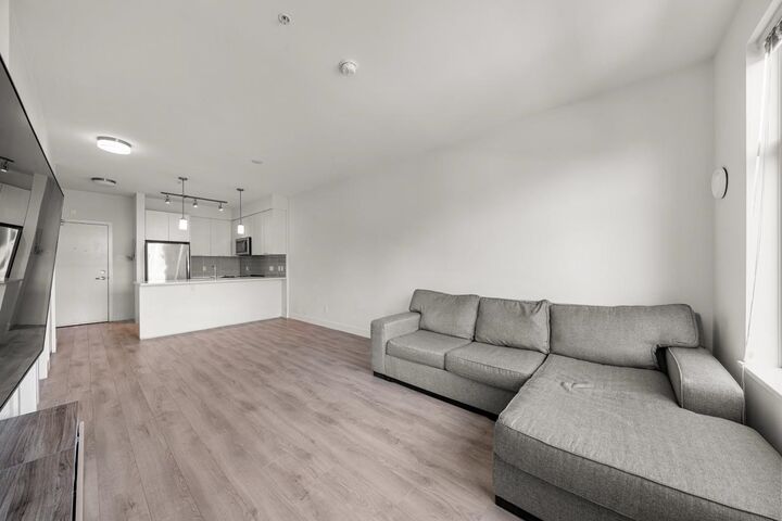 Property Photo: 828 Gauthier Avenue 312 BC V3K 0E9
