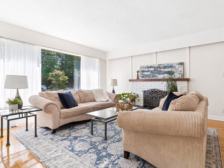 Property Photo:  785 Regan Avenue  BC V3J 3A7 