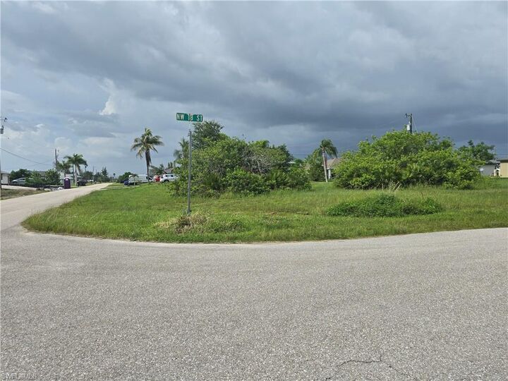 Property Photo:  1801 NW 2nd Ave  FL 33993 