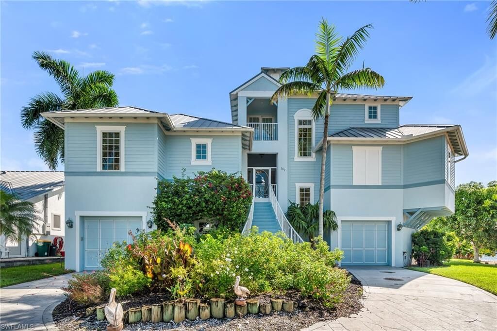 Property Photo:  167 San Salvador St  FL 34113 