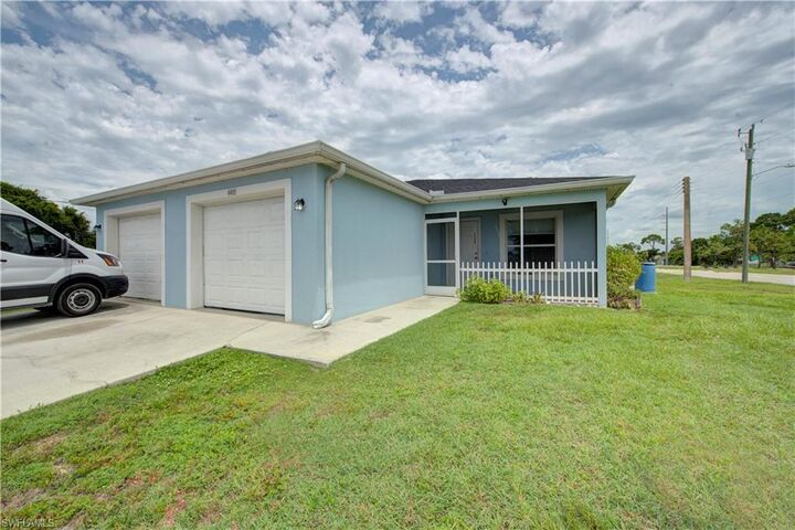 Property Photo: 4402 Douglas Ln FL 33973