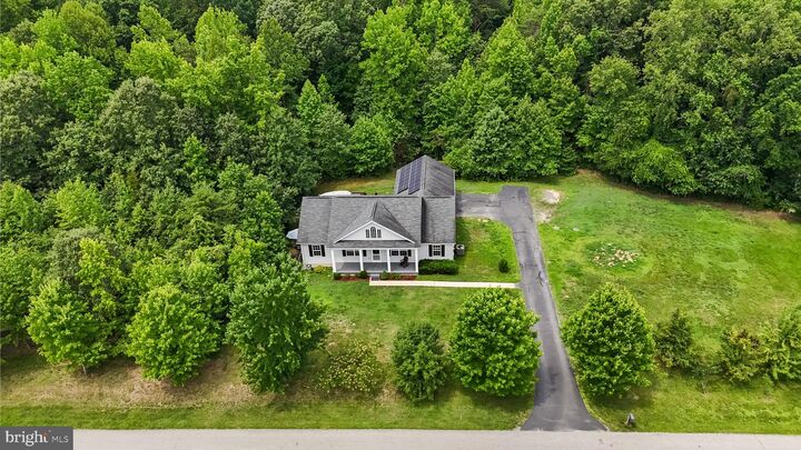 Property Photo:  3020 Franklin Drive  MD 20639 
