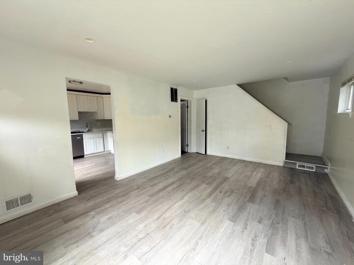Property Photo:  712 1st Street  MD 20851 