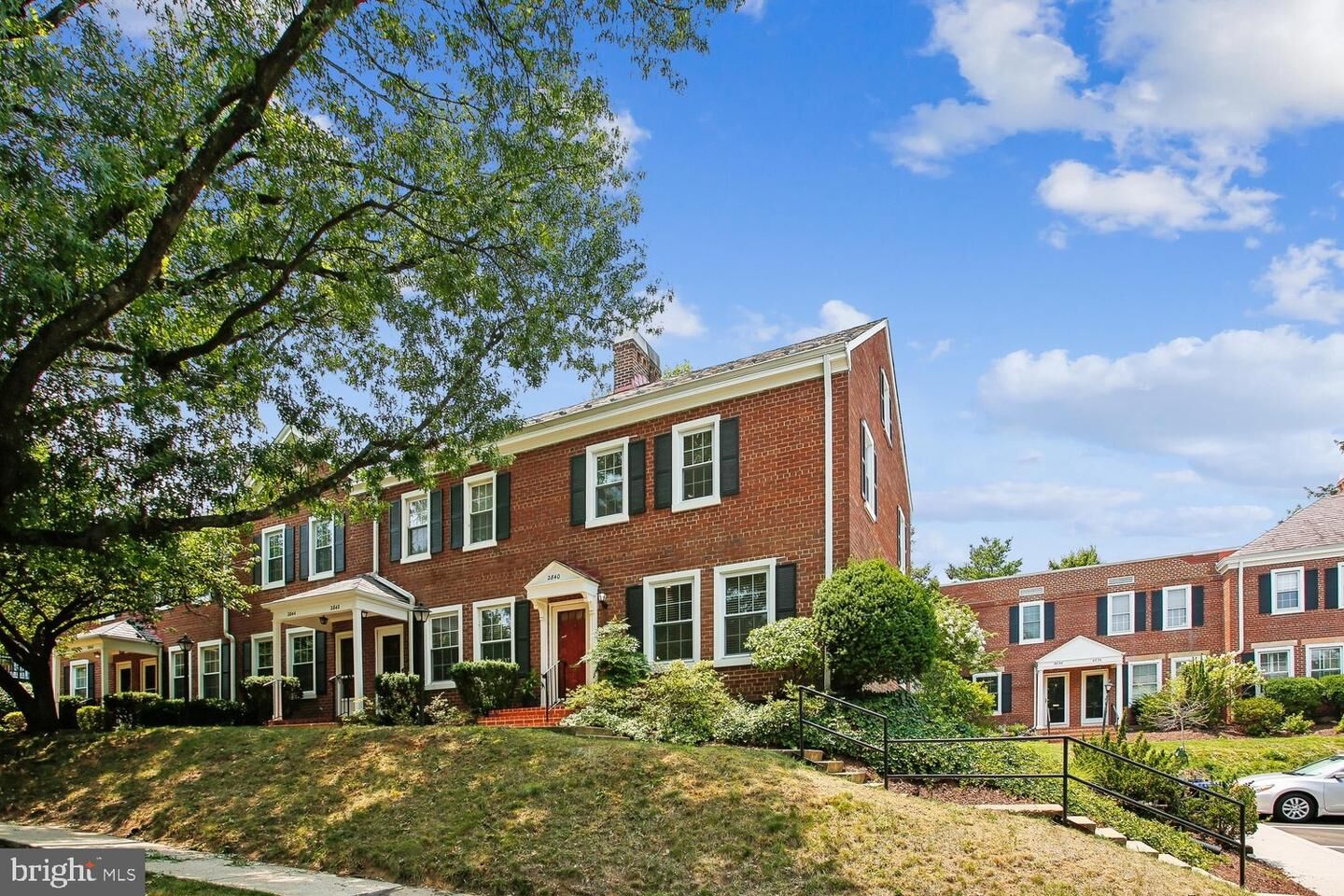 Property Photo: 2840 S Buchanan Street VA 22206