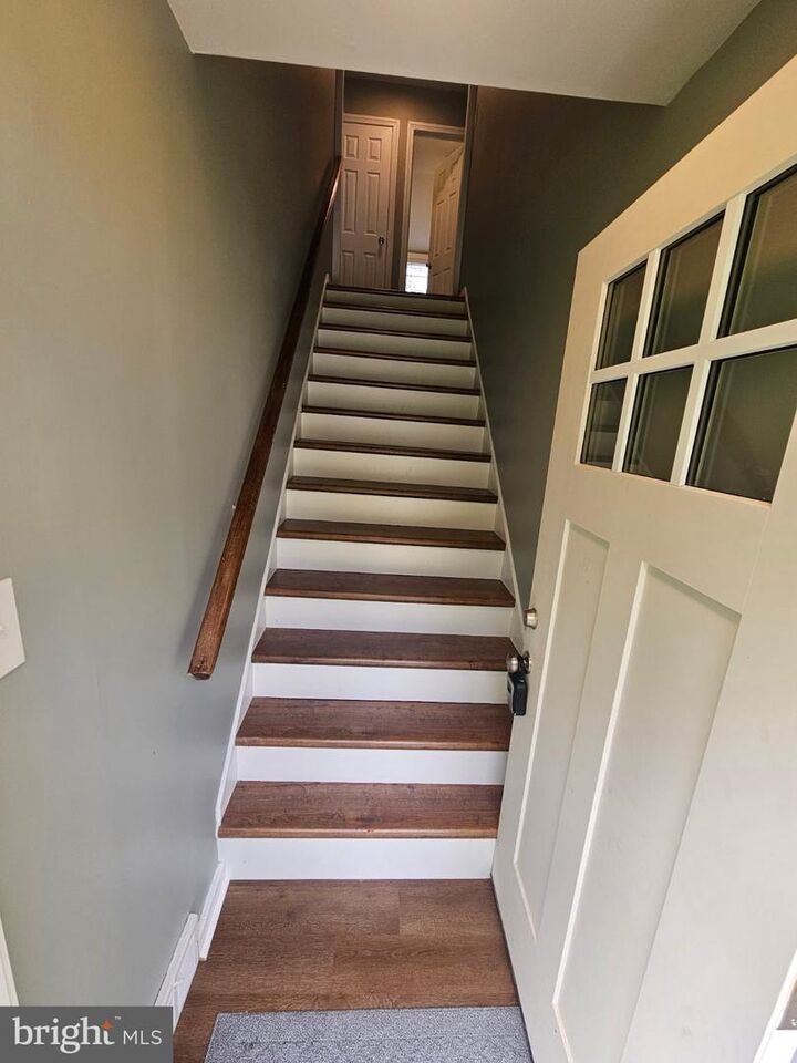 Property Photo:  647 Roberts Avenue  PA 19038 