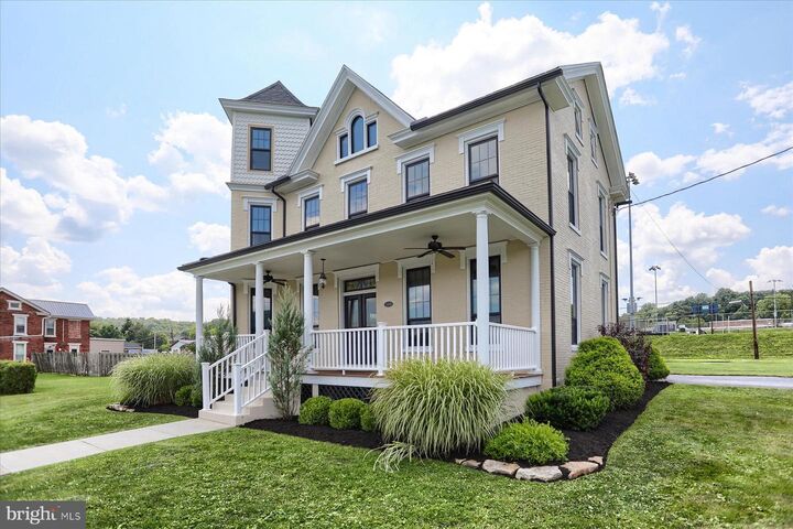 Property Photo: 605 N 4th Street PA 17074