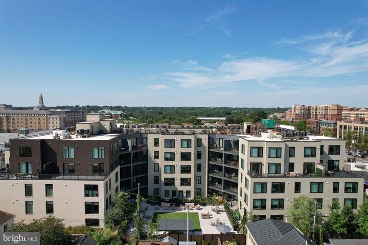 Property Photo:  701 N Henry Street 401  VA 22314 