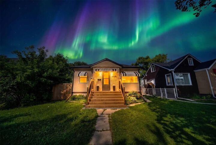 Property Photo:  924 Clifton Street  MB R3G 2Y1 
