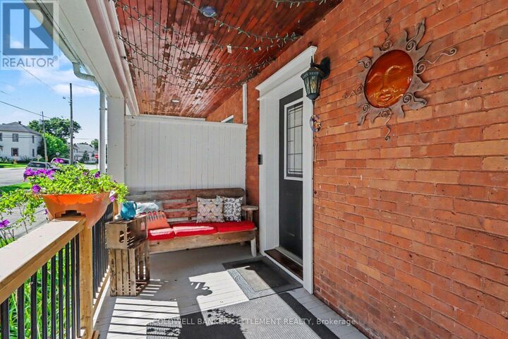 Property Photo:  56 Aberdeen Avenue  ON K7A 4N6 