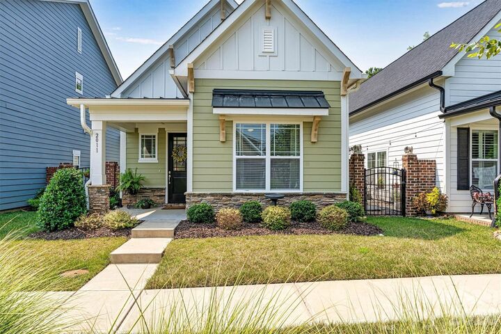 Property Photo:  2011 Claybrook Lane  NC 28037 