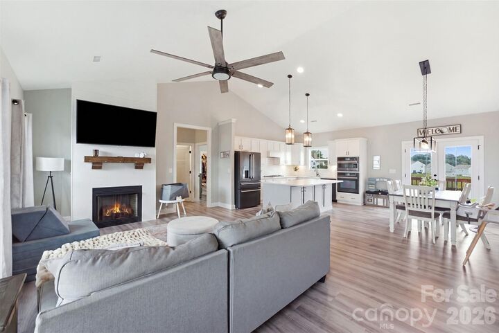 Property Photo:  233 Pinnacle Crossing  NC 28152 