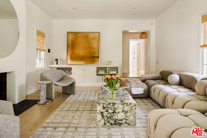 Property Photo: 2518 Canyon Dr CA 90068