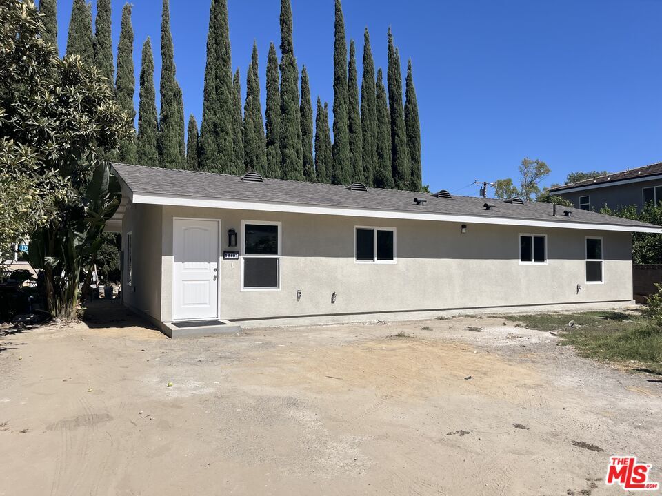 Property Photo: 1840 Deodora St CA 93065