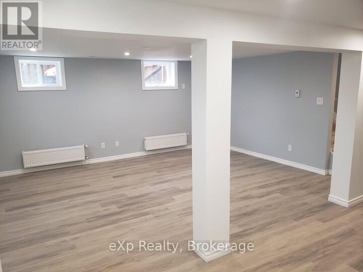 Property Photo:  16 Orchard View Drive  ON K8V 5M8 