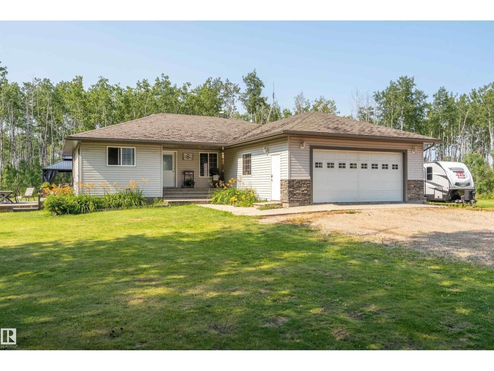 Property Photo:  63320 Rge Rd 435  AB T9M 1P3 