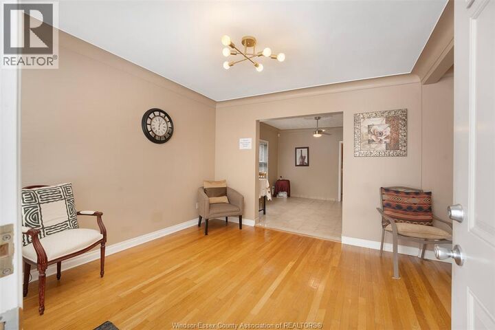 Property Photo: 907 Gladstone Avenue Main ON N9A 2R5