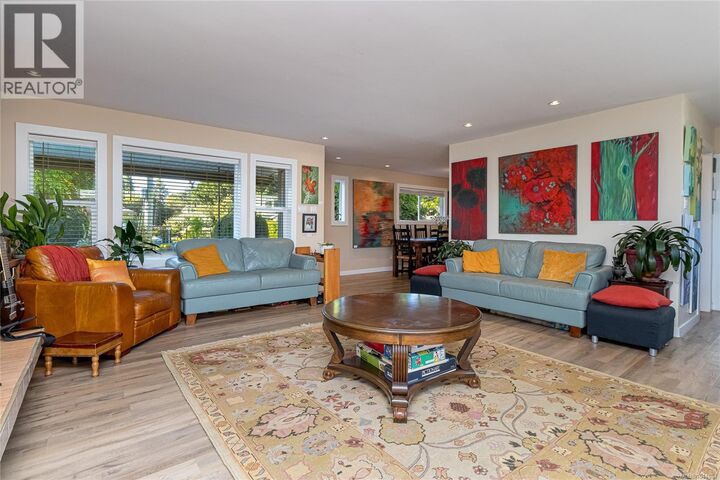 Property Photo:  862 Canterbury Road  BC V8X 3E6 