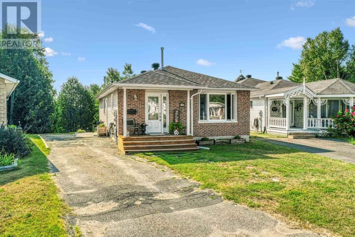 Property Photo:  54 Beaumier Cres  ON P5A 2Z1 