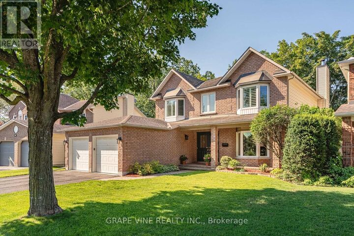 Property Photo: 36 Baslaw Drive ON K1G 5J9