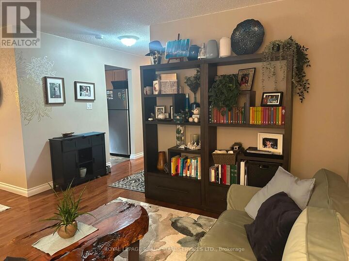 Property Photo: 172 Queen Street Upper ON L9R 1K2