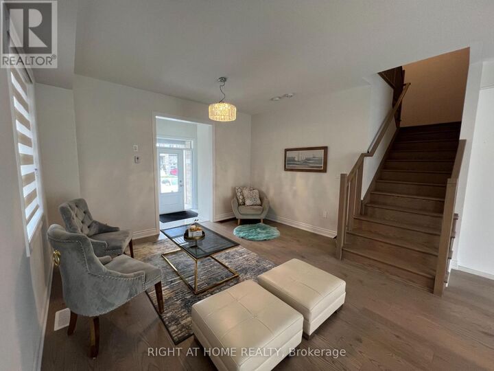 Property Photo:  24 Tamworth Terrace West  ON L9J 0L5 