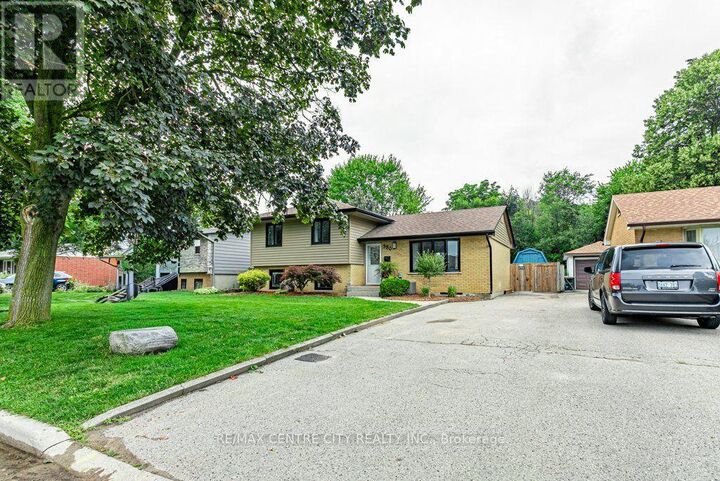 Property Photo: 380 Magnolia Crescent ON N5Y 4S9