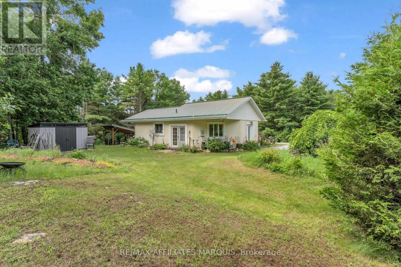 Property Photo:  687 Zealand Road  ON K0H 2B0 