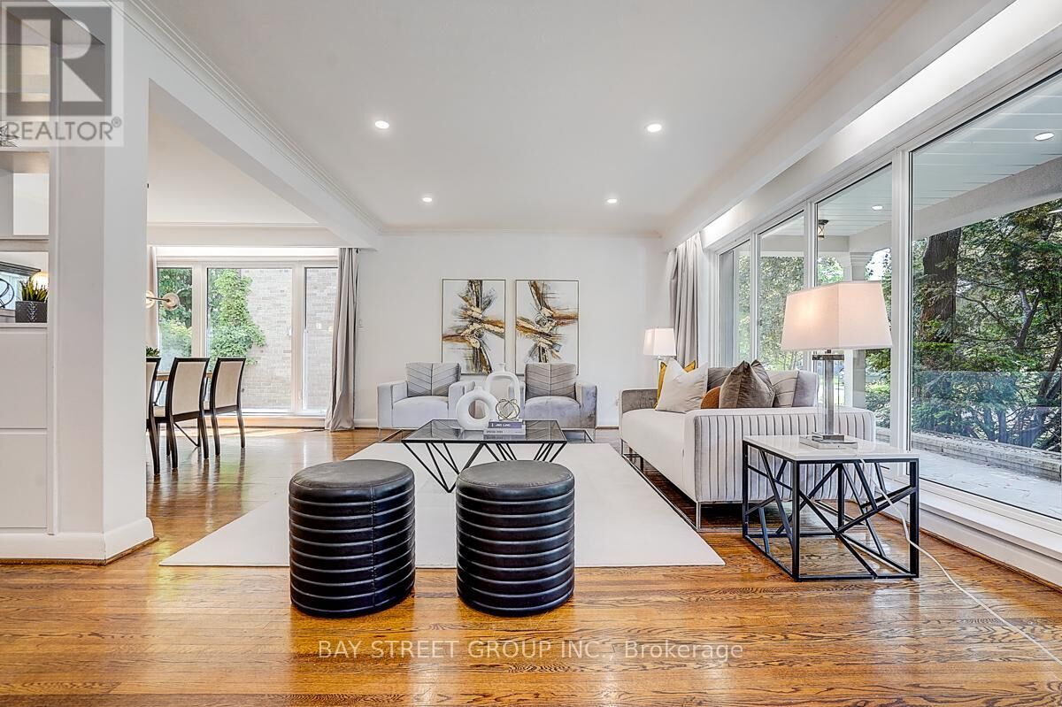 Property Photo: 336 Betty Ann Drive ON M2R 1B3