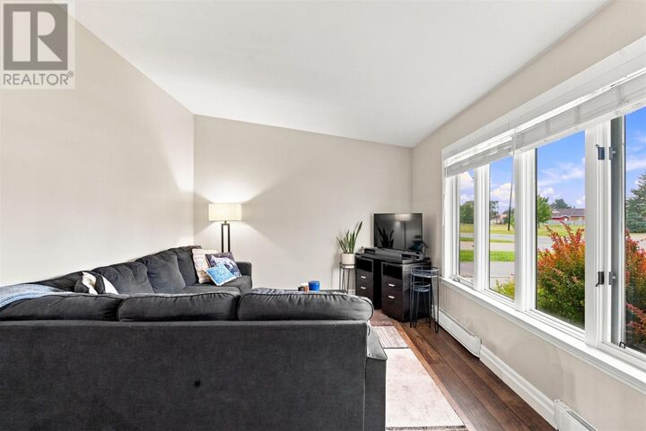 Property Photo: 128 Boehmer Blvd ON P6B 5B9