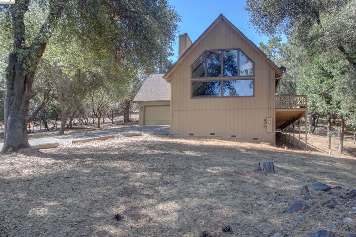 Property Photo: 12856 Mueller Dr CA 95321