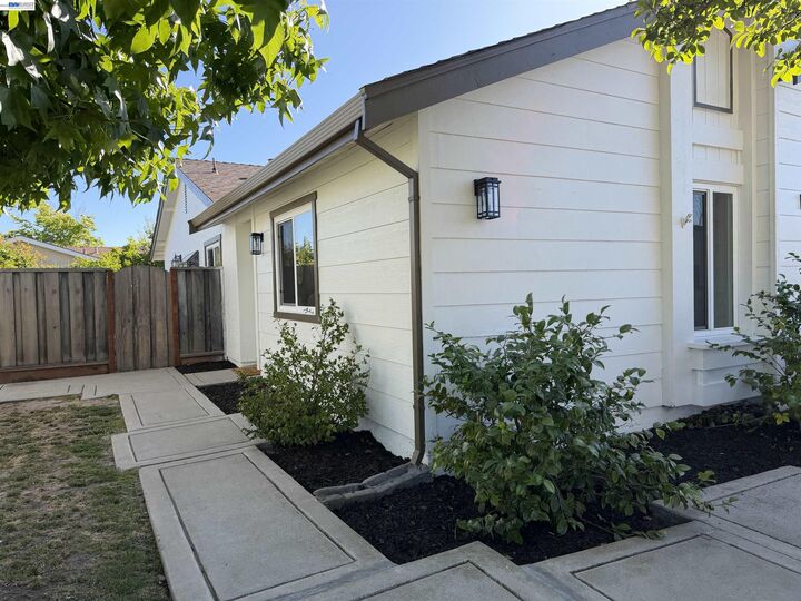 Property Photo: 4162 Polonius Cir CA 94555