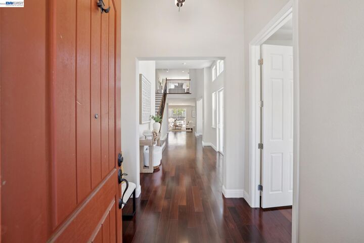 Property Photo: 123 Benmore Dr CA 94542