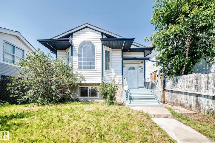 9518 106 Avenue NW — photo 1
