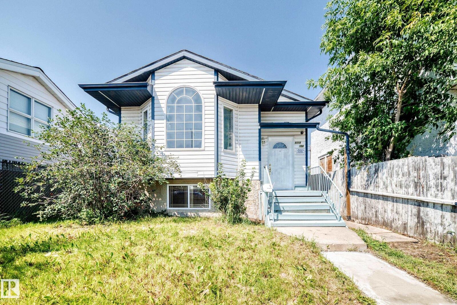 Property Photo:  9518 106 Avenue NW  AB T5H 0N2 