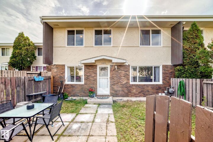 Property Photo:  167 Roseland Village NW  AB T5E 5R6 