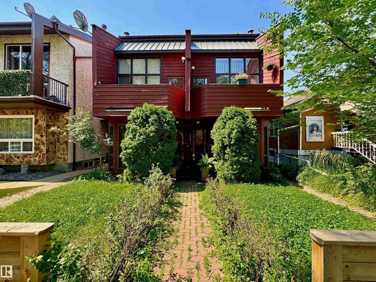 Property Photo:  10346A 121 Street NW  AB T5N 1P2 