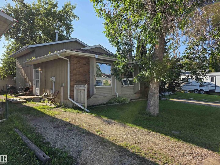 38 Greenwood Drive — photo 1
