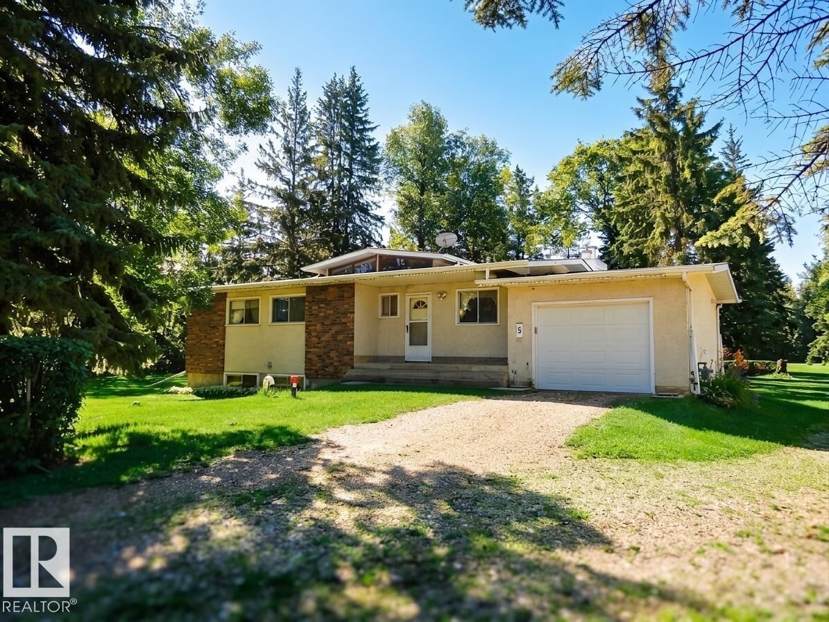 Property Photo: 54015 Rge Road 262 5 AB T8T 0A4