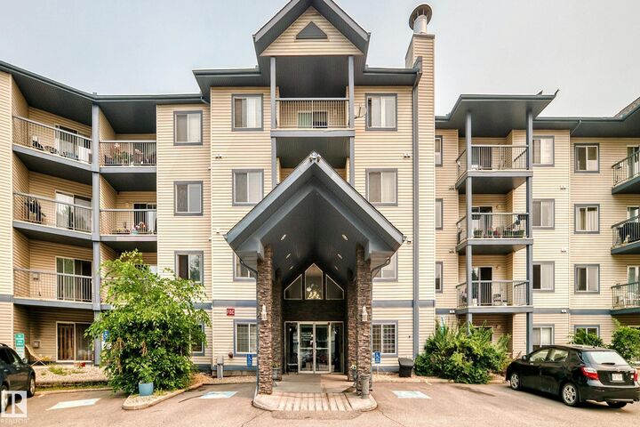 Property Photo:  16311 95 Street NW  AB T5Z 3Y5 