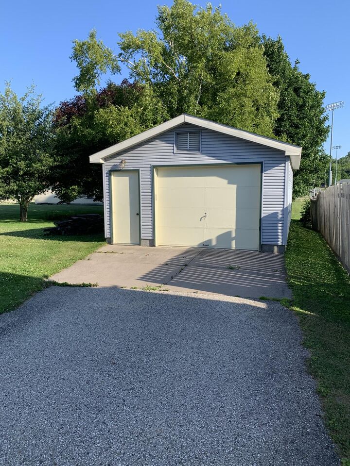 Property Photo:  60 E Truckey St  MI 49781 