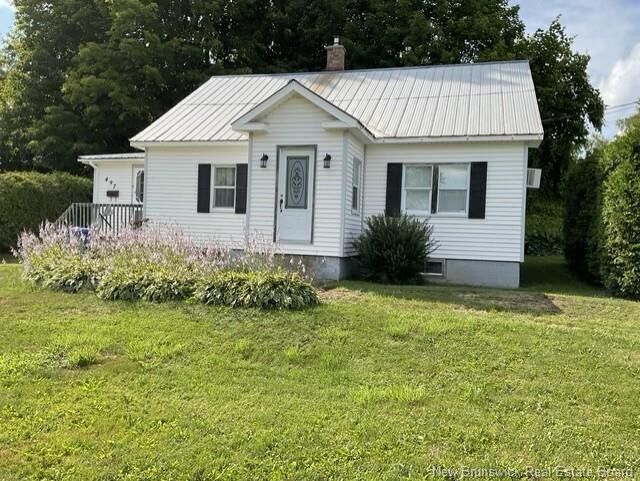 Property Photo:  497 Main Street  NB E7M 2B8 