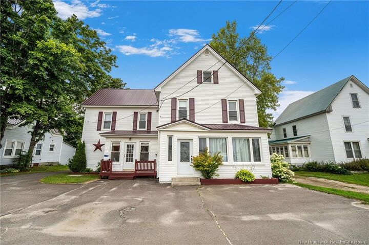 119 Saunders Road — photo 1