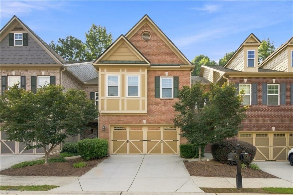 Property Photo: 11143 Blackbird Lane GA 30022