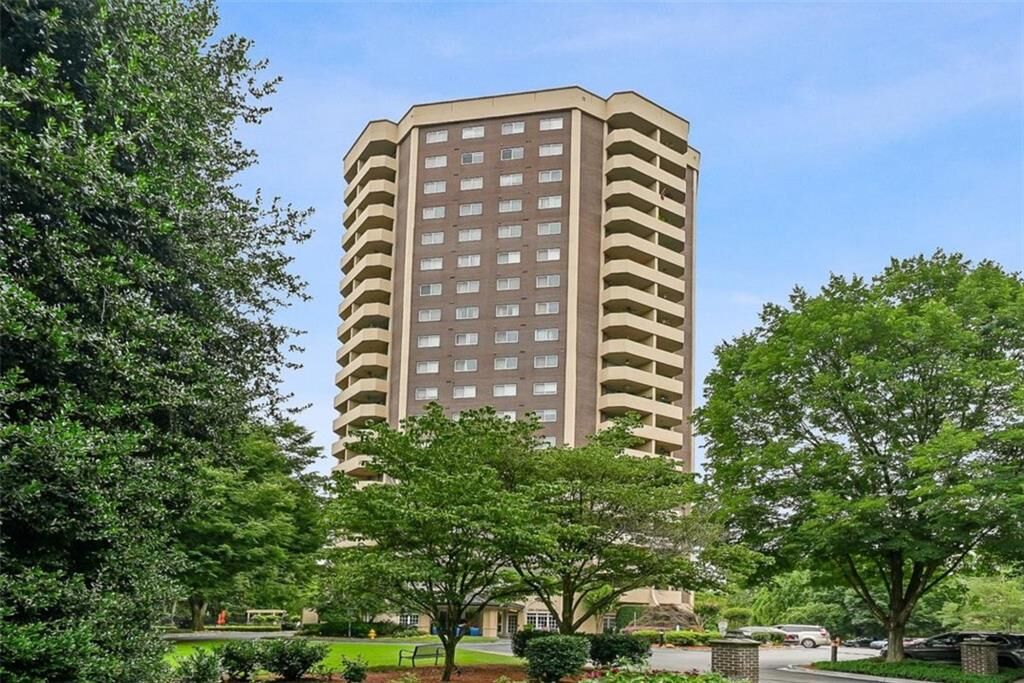 Property Photo:  1501 Clairmont Road 822  GA 30033 