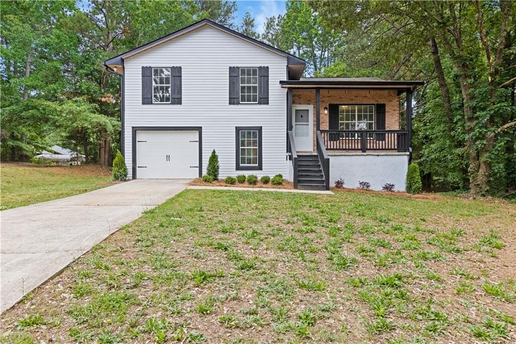 Property Photo: 216 Highland Drive GA 30253